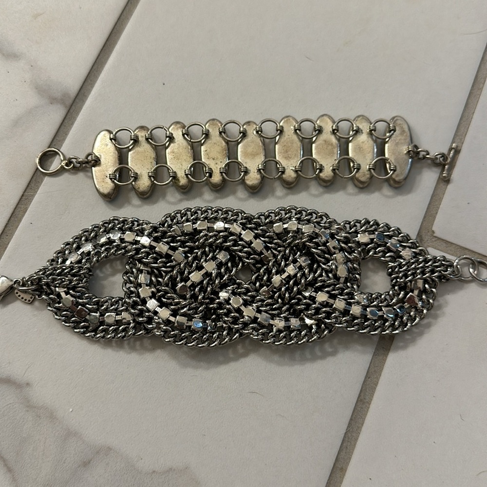 Fun costume jewelry - Picture 4 of 5